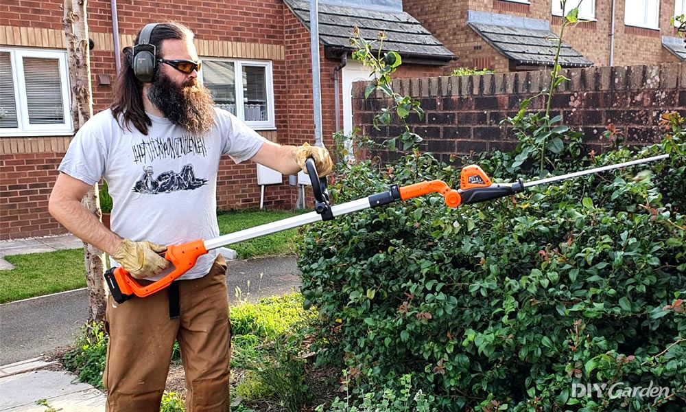 Top 5 Tips for getting the most from your Hedge Trimmer
